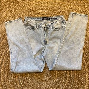 Hollister Women’s 13R Ultra High-Rise Mom Jean Vintage stretch